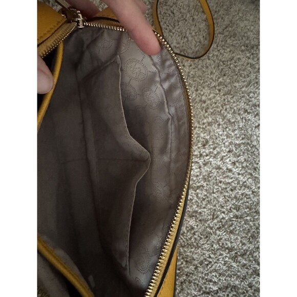 Michael Kors Leather Crossbody Bag Jet Set Chrome Yellow - Picture 10 of 10